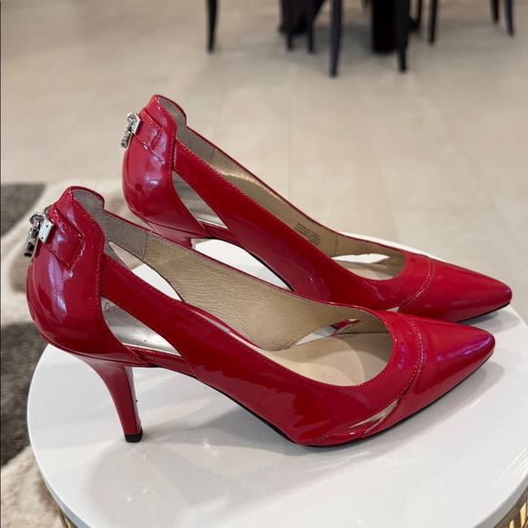 Michael Kors Red Stiletto Heels, Size 6, Patent Leather. - Picture 3 of 8